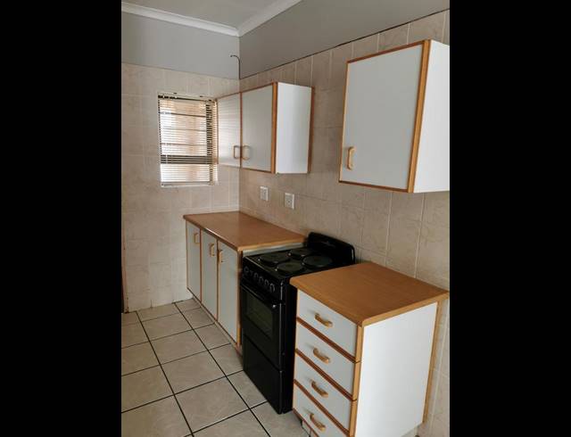 1 BEDROOM PROPERTY TO RENT IN DASSIE RAND